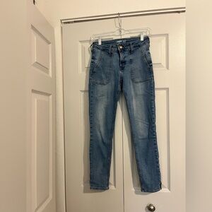 Old Navy Women's Light Blue Ankle Jeans